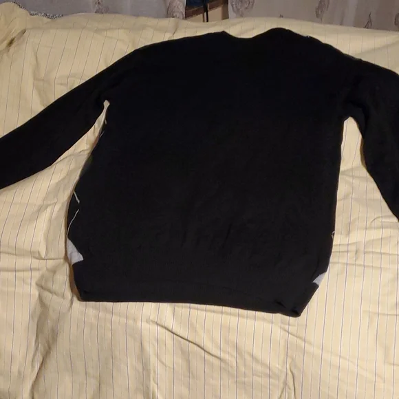 Black and Gray sweater - Picture 10 of 12